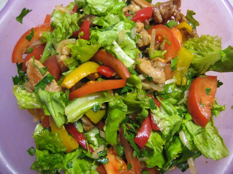 Рецепти легких салатів без майонезу post thumbnail image
